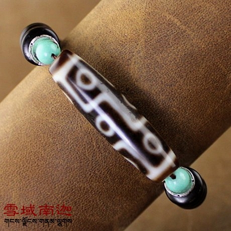 Tibet natural jade medullary old mine to pure nine eyes celestial beads to send natural Hubei green pine stone accessories coconut shell handstring