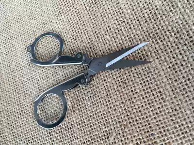 Travel scissors, folding scissors, portable small scissors, iron small scissors, small scissors 19