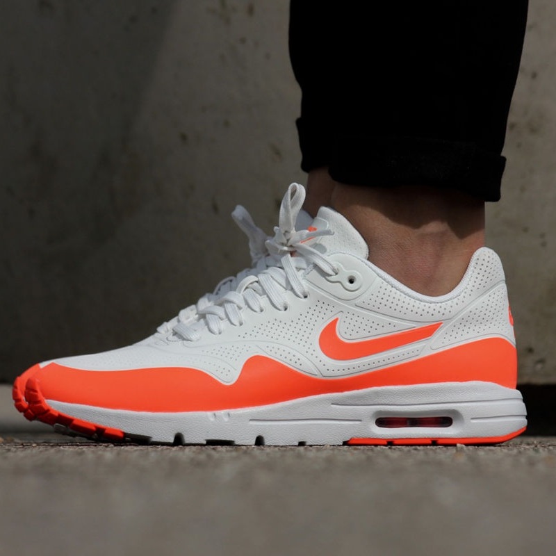 Найки 16. Nike Wmns Air Max 1 Ultra Moire. Nike Air Max 1 Ultra Moire - Summit White & Challenge Red.