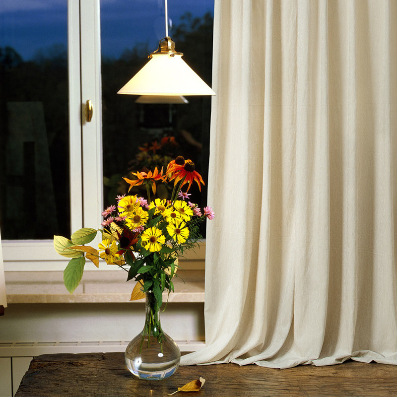 ���д�ɫѩ�������