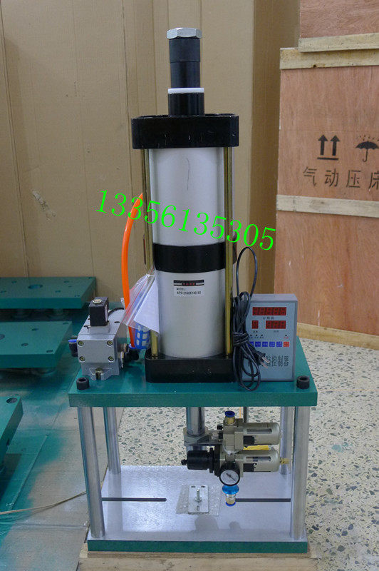 3T Pneumatic Press Pneumatic Punch With Computer Controller Four Columns 3 Tons