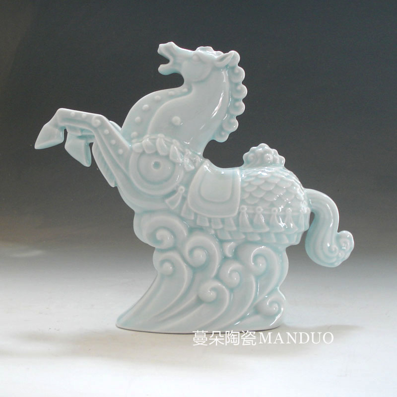 Celadon porcelain horse Jingdezhen porcelain shadow celadon pegasus galloping horse Tamya sculpture porcelain horse