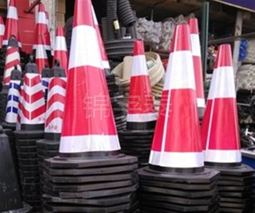 Rubber Road Cone Reflective Film 70CM Expressway Ice Cream Silo Community Construction Use Road Cone Chengdu