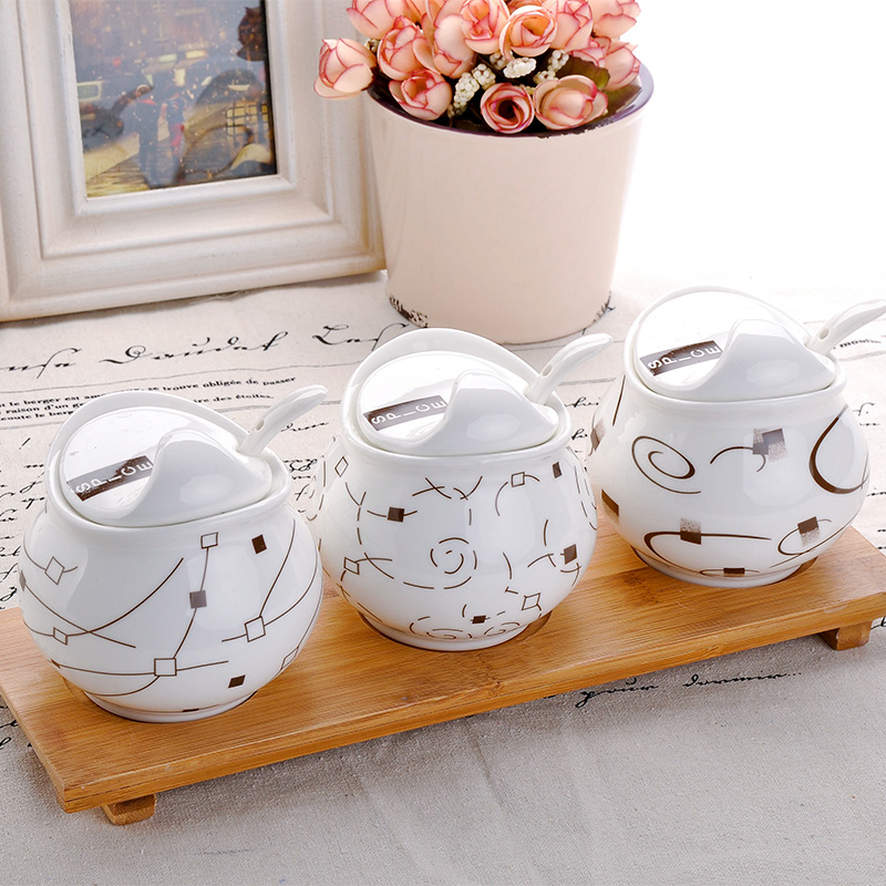 The Set and seasoning box ceramic three - piece sauce seasoning bottle pot seasoning box flavor pot European - style kitchen supplies