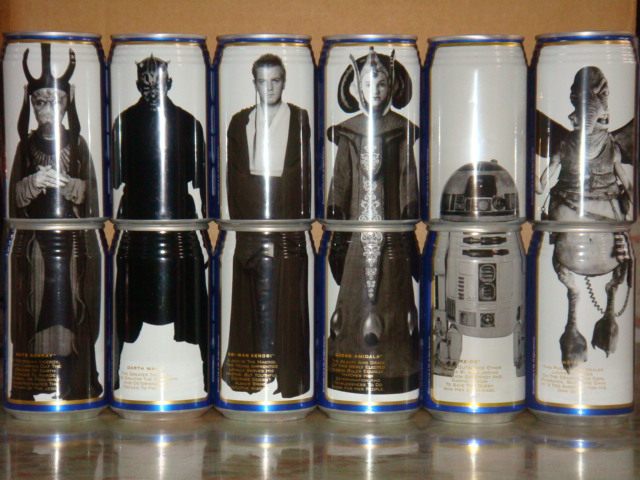 Pepsi Japan Star Wars Prequel a combination of limited sets of cans