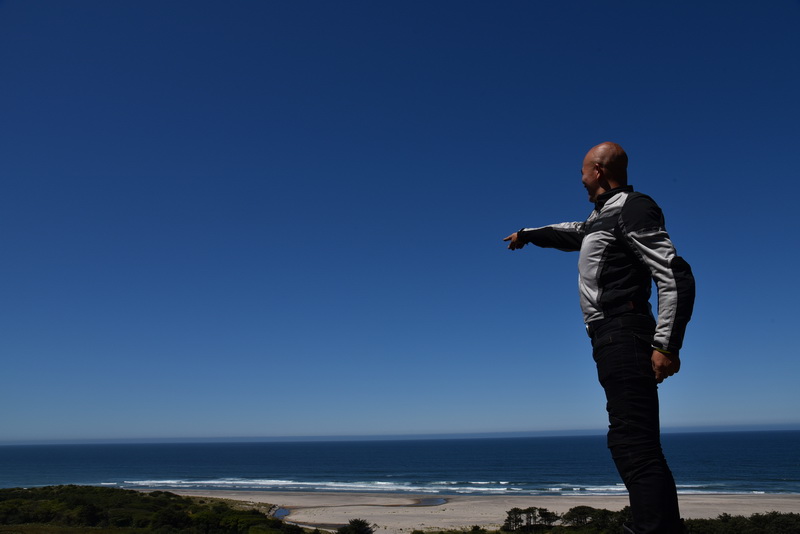 The world is so big I want to check out-the American Western locomotive crossing tour July, 15