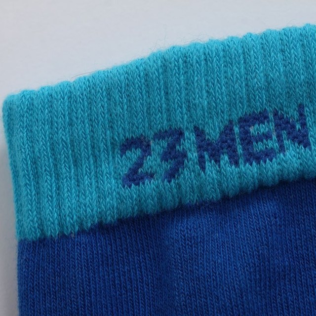 23MEN/Aishanshi ຖົງຕີນຝ້າຍຂອງຜູ້ຊາຍສີ່ລະດູການ socks ຝ້າຍພາກຮຽນ spring mid-tube ຖົງຕີນກິລາສີເຂົ້າຫນົມອົມ.