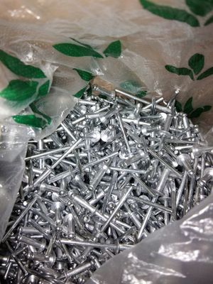 Special price bulk pull rivet Latin gun pumping core pull rivet Tiny riveter pull hat spear-to-book color anchor and ding length