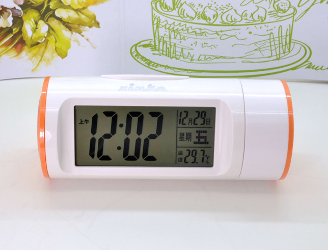 New fashion voice-controlled clock Chinese voice time telling colorful music alarm clock Chinese version