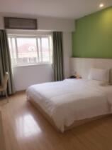 7 Days Hotel chain hotel · Shanghai Yanan West Road subway station store Ali exclusive bed room
