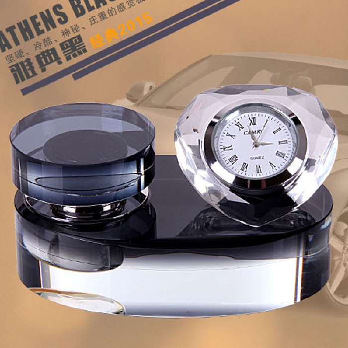 高档水晶汽车香水座轿车装饰品创意车内香水摆件车上用品车用钟表