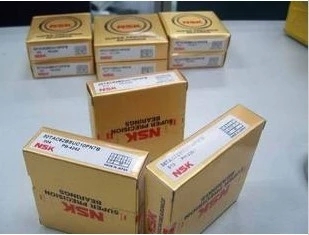 Original fitting imported angular contact ball bearing NSK 7000 7001 7002 7003 7003 70005 70005 P4 grade
