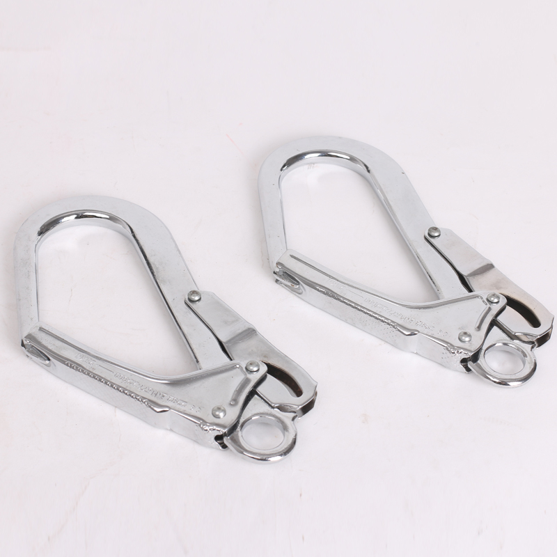 Golden Bull galvanized spring hook mountaineering safety button button climbing key button climbing key button hook connected to hoist