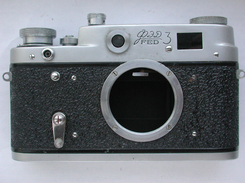 Good color Early L39 Fed-3 side axis camera body with original camera holster 