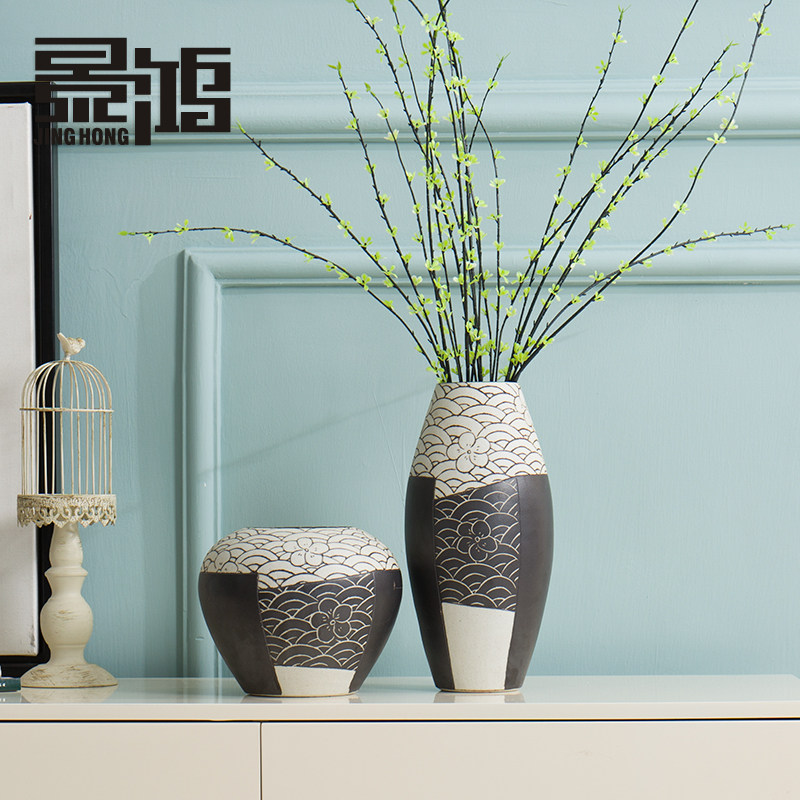 ���贴���Լ�ִ��մɲ廨��ƿ