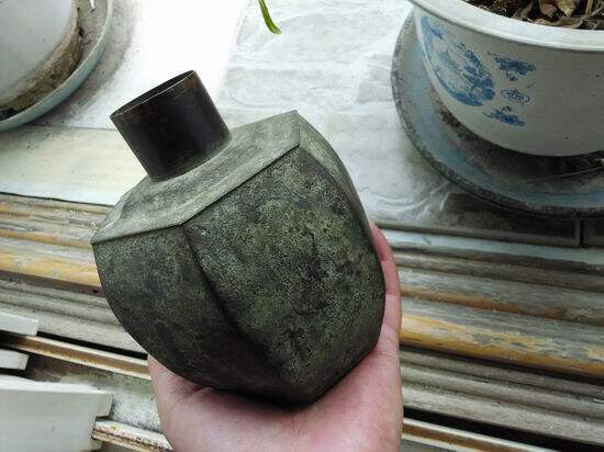 Qing Dynasty red copper hexagonal melon-shaped copper tea pot