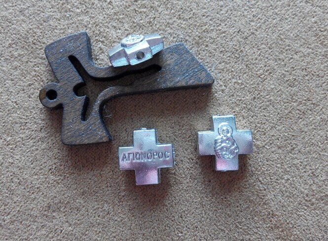 Small bitter image of alloy with accessories on hand