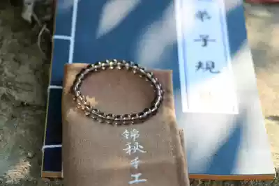 The natural tea crystal bracelet is cold and hot.