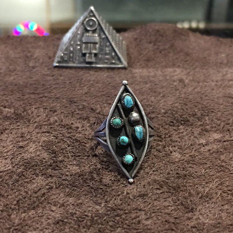 1960s American Indian Zuni Tribal Snake Eyes Natural Turquoise Sterling Silver Vintage Dong Ring Women's Size 11
