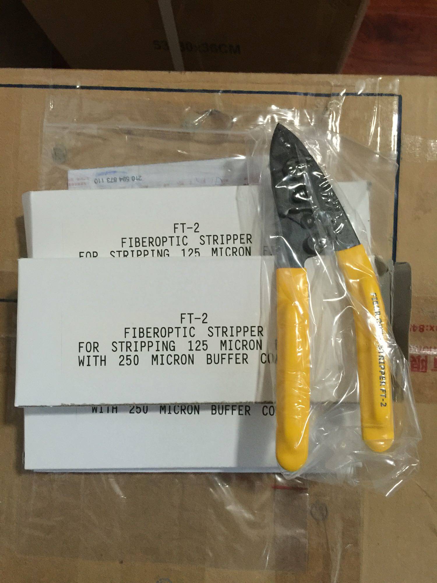 Gilon Fiber Fusion Machine Original GILLON MUELLER PLIERS FAKE ONE PENALTY ten DOUBLE-THREE-MOUTH FIBER-OPTIC EXFOLIATING PLIERS