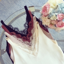 Small Yak 2023 Spring - Clothing New Han Edition V - collar knitting and vest female lace splicing short coat