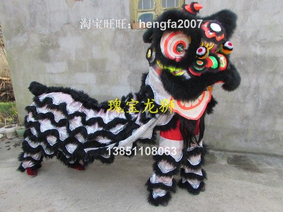 Longshi Factory specializes in the production of dragon dance lanterns and lion dance club fire props: pure Australian wool southern lion black Buddha costume wake lion