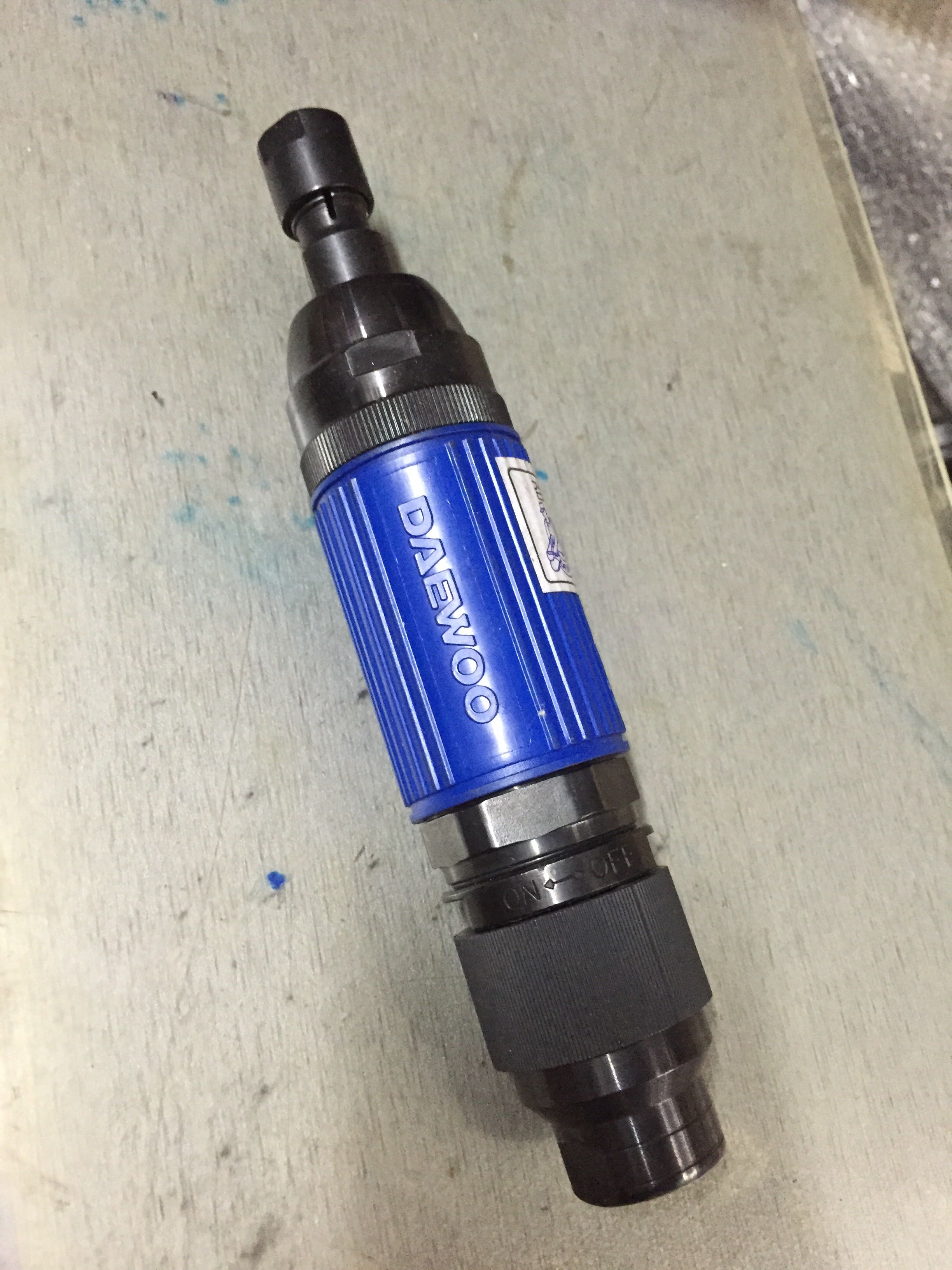 Physical shooting of the Korean Daewoo Pneumatic Sander Polished mill DG-38L DG-38S