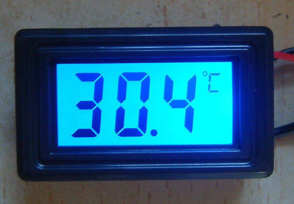 Black plastic shell blue backlight Host housing digital thermometer waterproof monitor PN:WC-THERMOTP-CF1