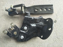 Original Wuling Rongguang S V Hongtu Wuling 6320 Hongguang V middle door upper middle lower pulley lower hinge iron wheel walking wheel