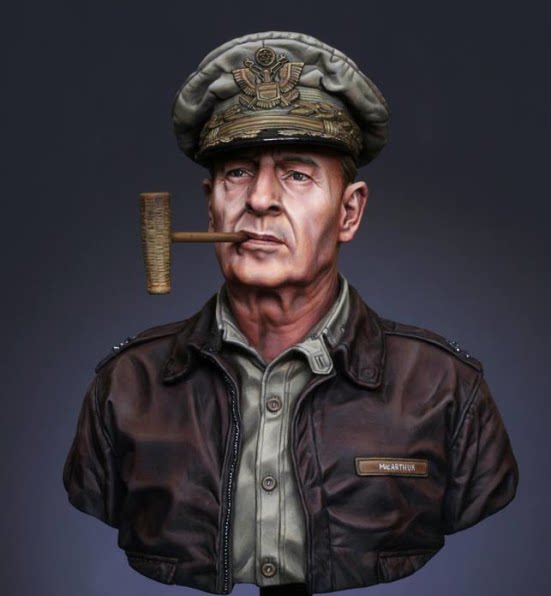 1:10 New Pint MacArthur Resin Soldier resin chest like 14