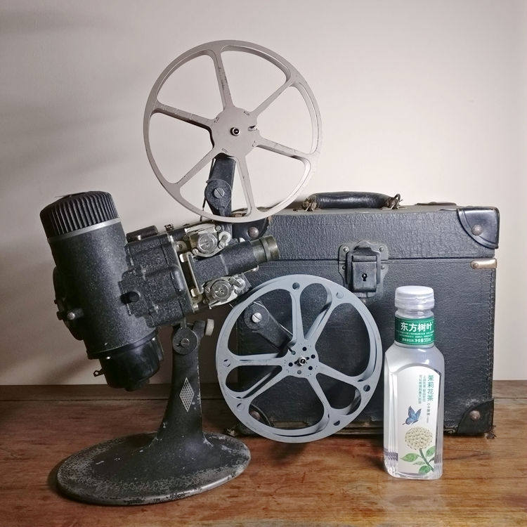 Antique Bell 16mm old-fashioned movie machine 16mm antique film projector with box to send transformer H14