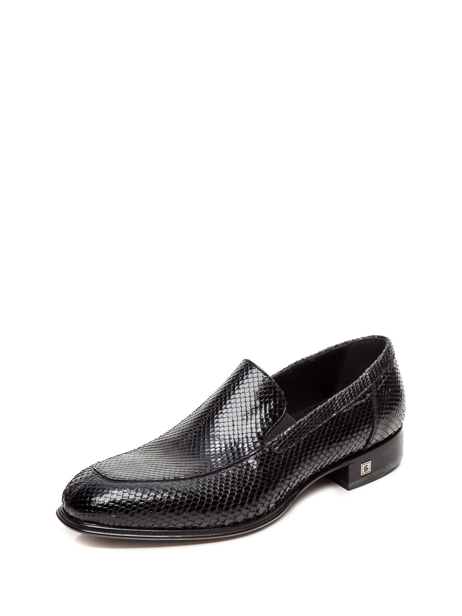 黑色简约款蛇纹休闲鞋