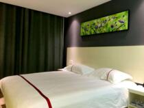 Xuzhou Chaoyang Hotel enjoys warm big bed room
