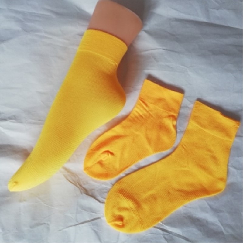 Children's yellow socks 1-4-year-old summer thin short tube silk stockings 7-9 Men's Girls 61 Festival Performance Dance