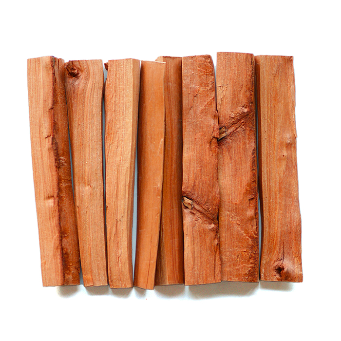 Indian white sandalwood wood old sandalwood pure dew sandalwood essential oil material in stock 50g