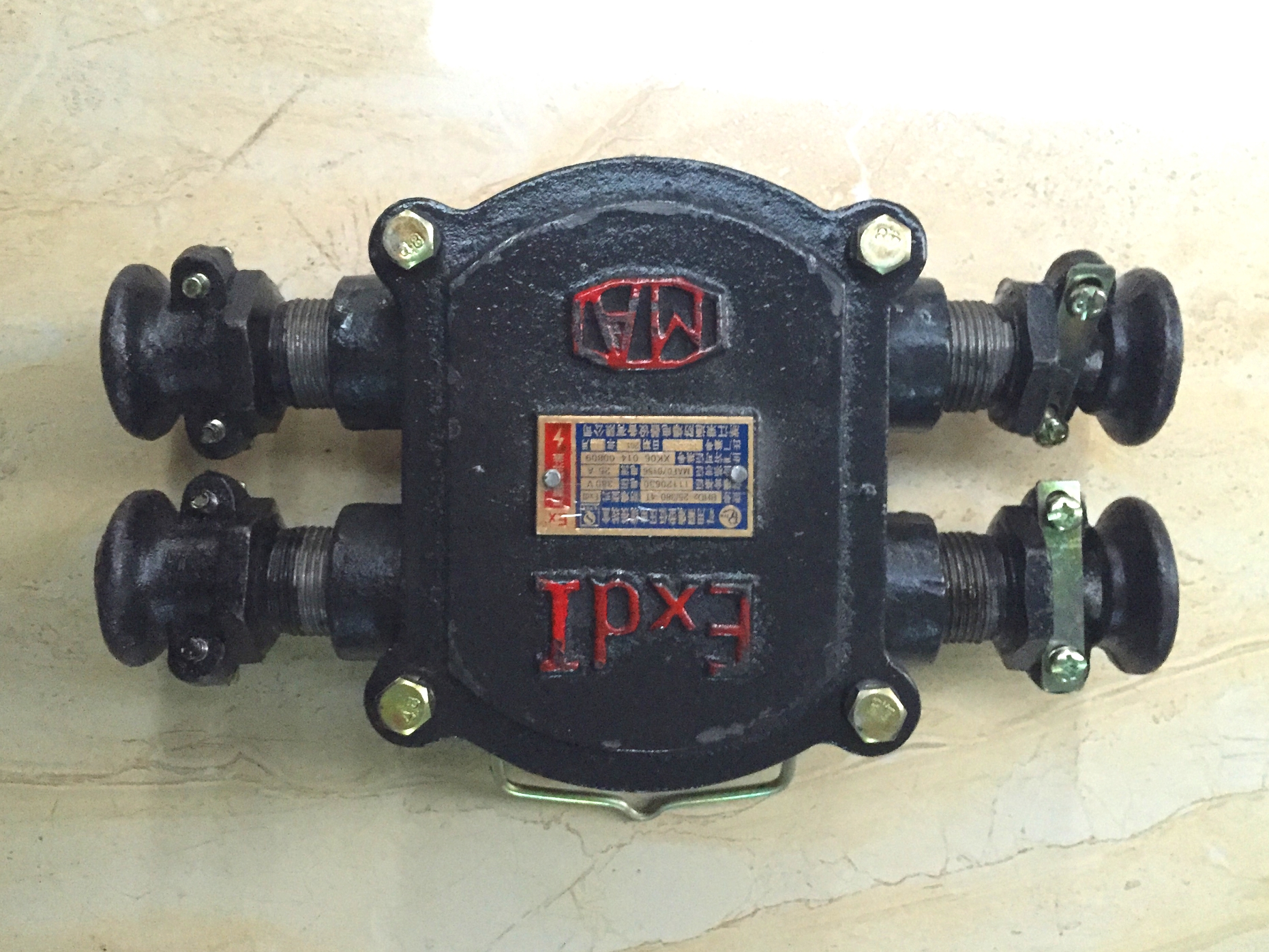 BHD2-40 660 (380) -4T Mining flame-proof low pressure cable junction box H type junction box