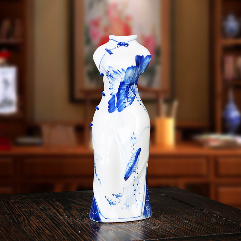 Ceramic vase handicraft swing decoration Jingdezhen Ceramics Creative Green Flowers Porcelain Figure Vases National Wind Qipao Beauties