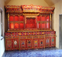 Tibetan-style Buddhist niches with doors painted Tibetan-style Buddhist niches camphor wood Buddhist shrines custom Buddhist cabinets