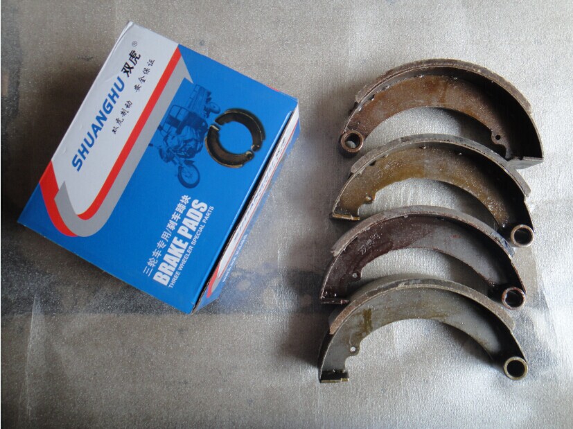 Electric tricycle gasoline tricycle special 180-9 original twin tiger brake pads brake shoe block