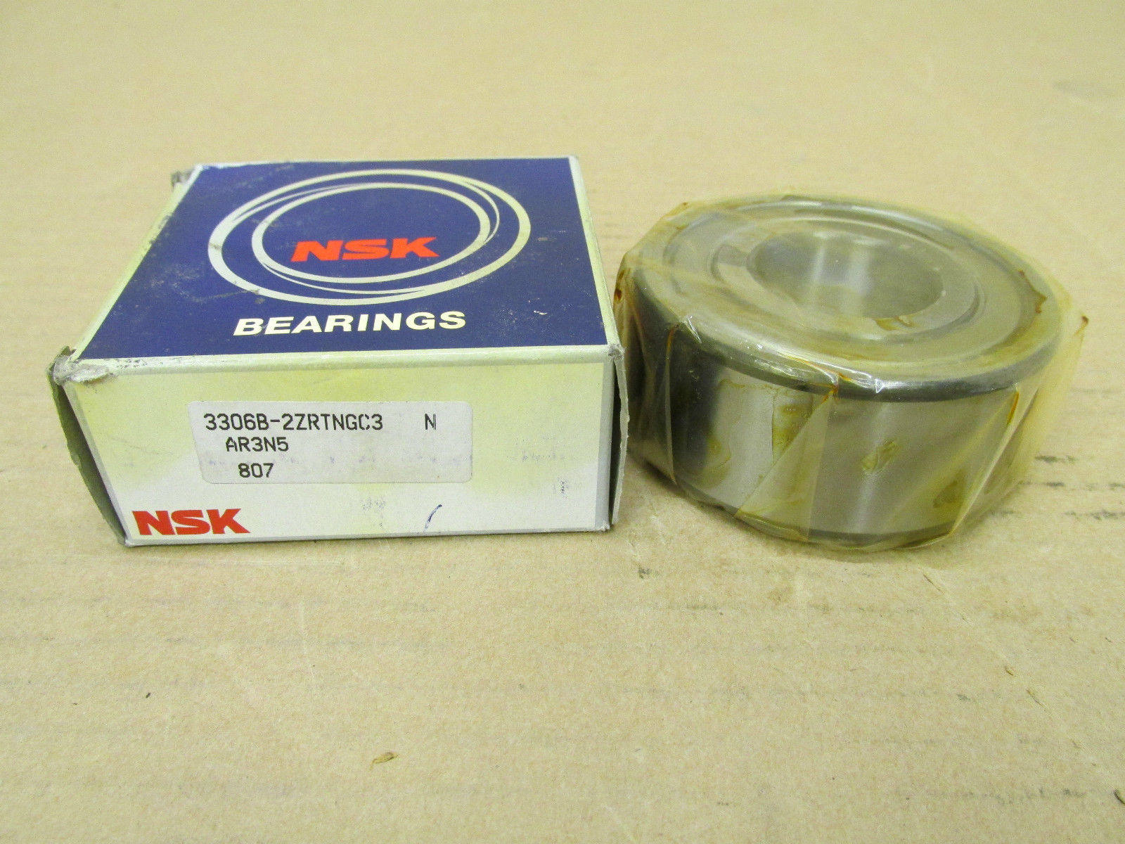 Japan NSK original imported bearing double row angle contact bearing 5222