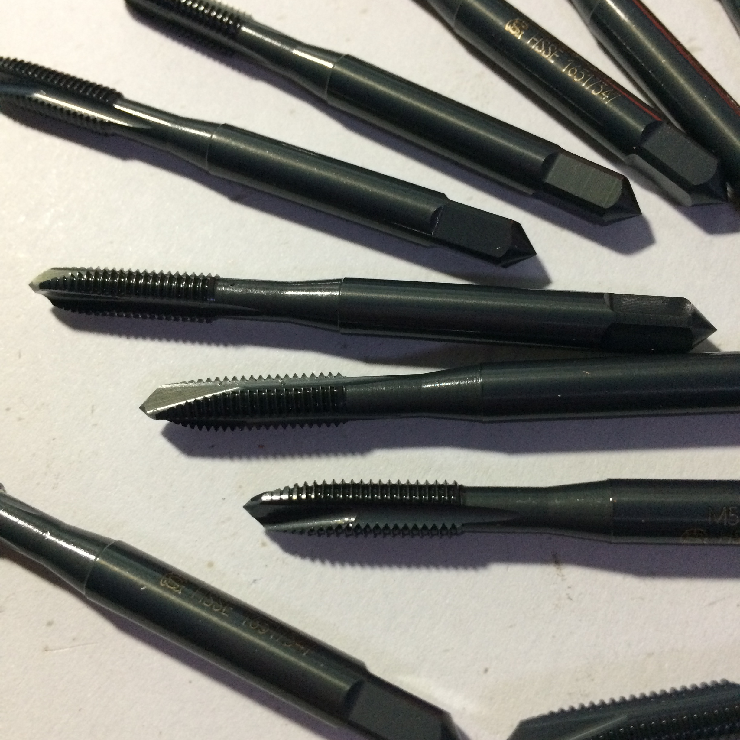 Taiwan Dabao TOSG screw tapping import M2 M2 5 M3 M4 M5 M6 M8 M10 M12 advanced