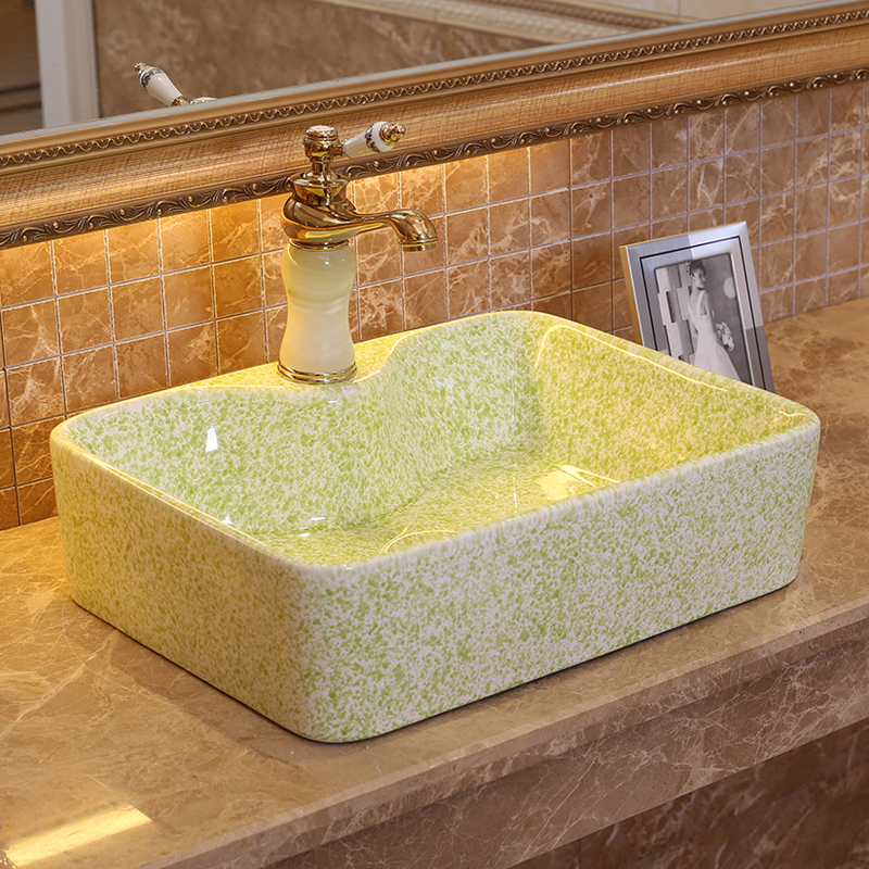 ��Ȫ�������մ���ԡ̨����ɫ��ͷ��