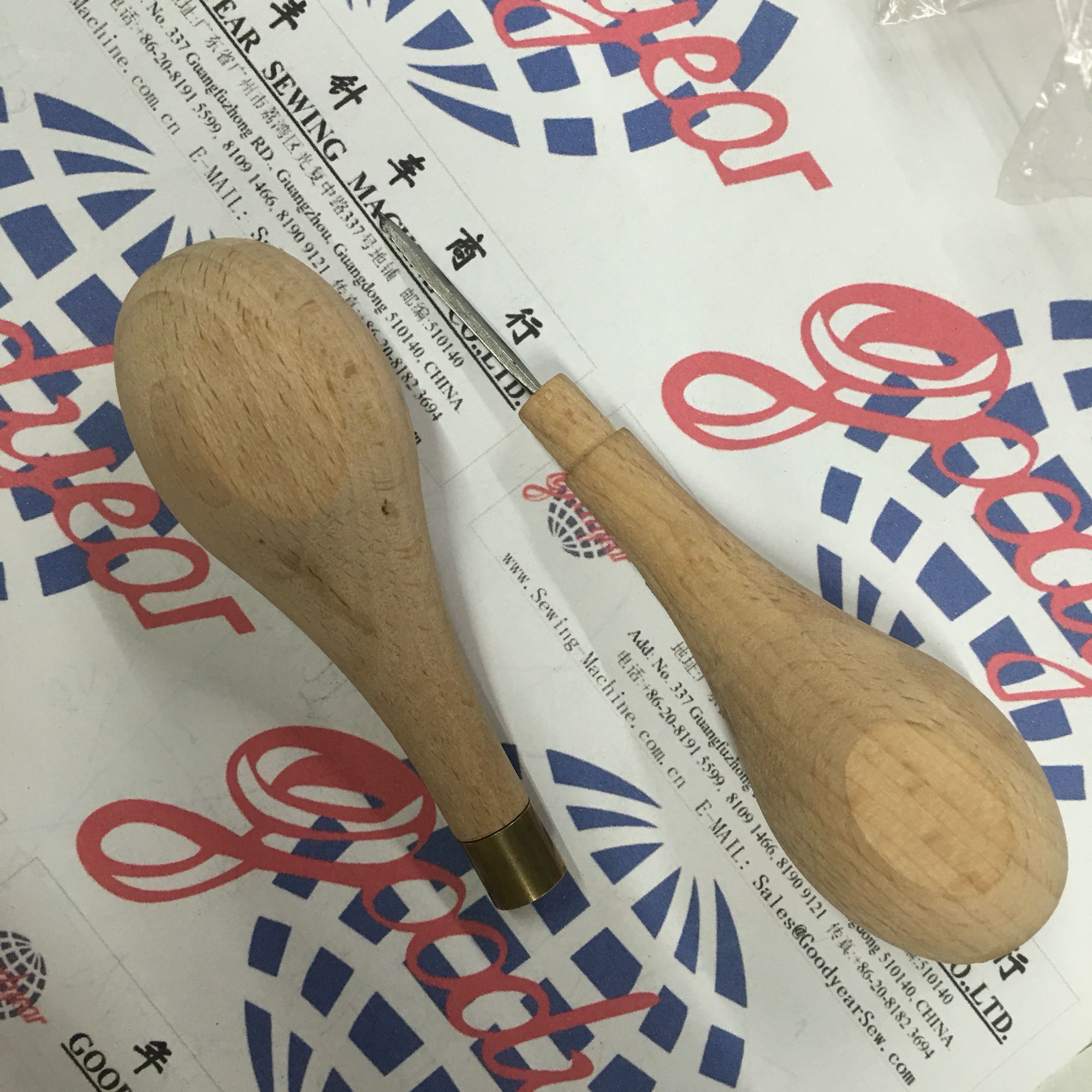 Flat head leather cone (stationary wooden handle) beech wood with copper ring