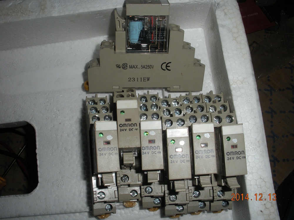 OMRON relay G2R-2-SND (S) DC24V original dress spot with base