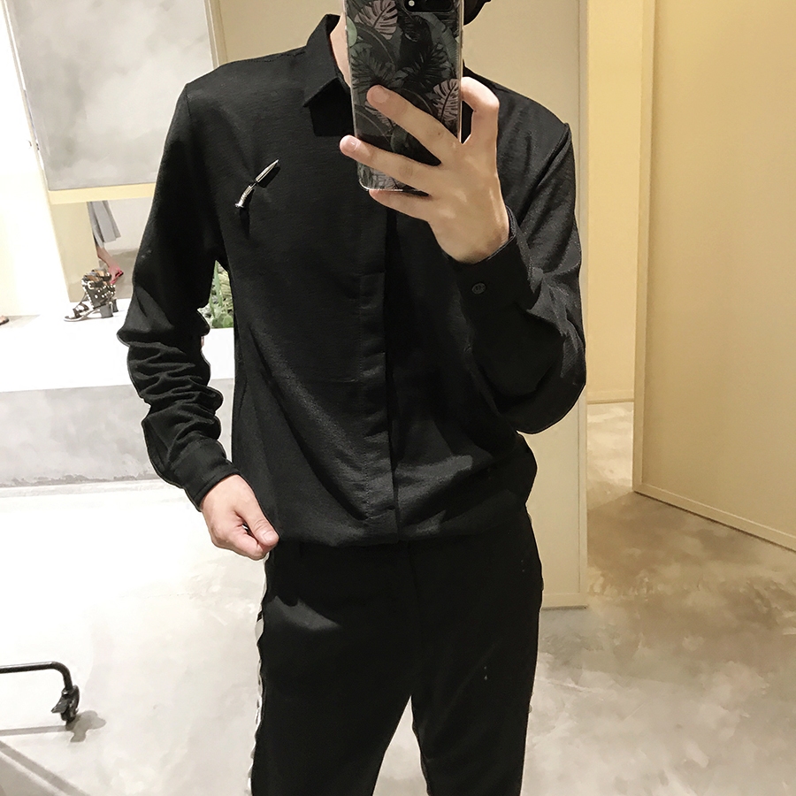 晨树 提高逼格的一款黑色衬衫 弹力棉VIVI走线金属装饰修身款衬衫