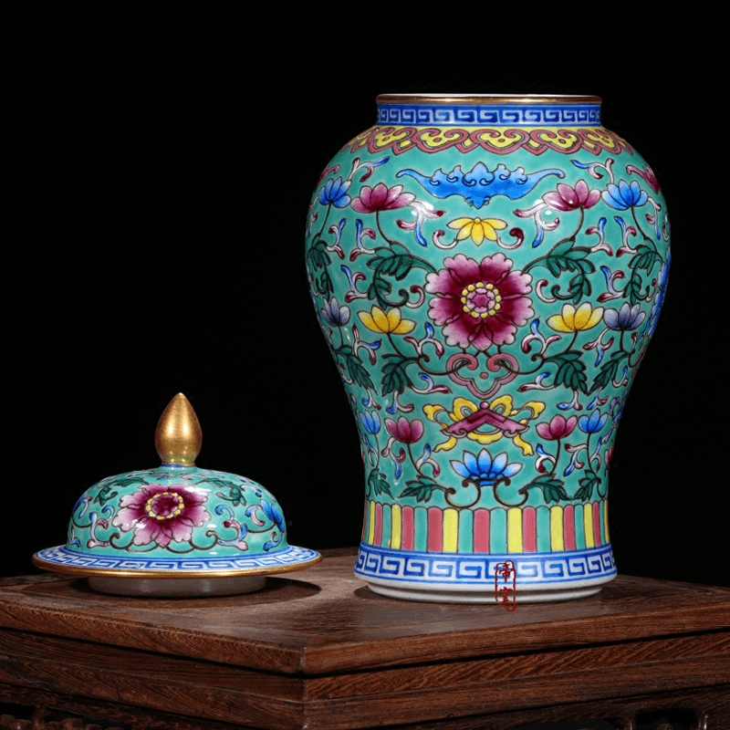 Jingdezhen ceramics archaize the qing qianlong general colored enamel paint pot vase Chinese crafts are sitting room
