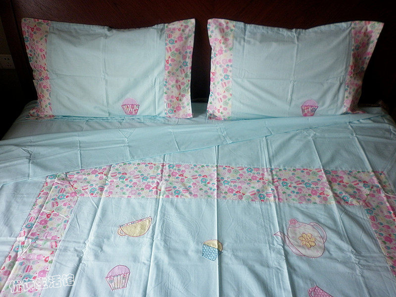 Embroidery flower cloth appliqued embroidered printed crushed flower cloth splicing pure cotton girl cartoon fresh four pieces of cover for foreign trade samples