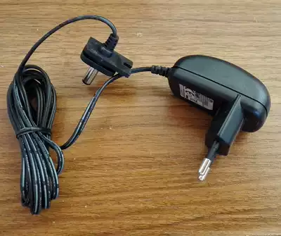 The original New guan de Ktec8V 0 2A power adapter 7 5V 0 2A power