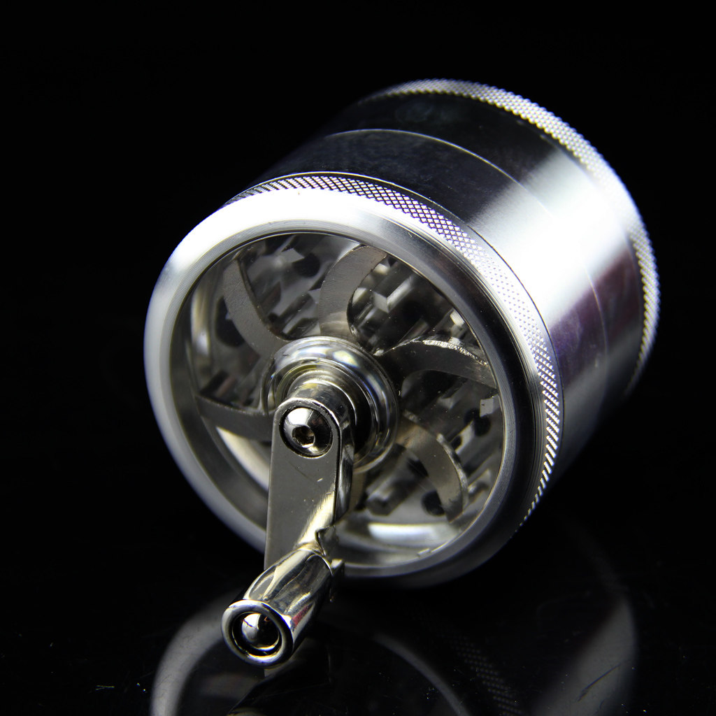 High - grade portable hand - shaking smoke - grinder cigarette grinder smoke - breaker 3 - floor holiday