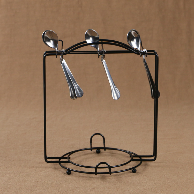 High quality stainless steel hanging coffee cup shelf common black coffee cup shelf without rust can hang spoon